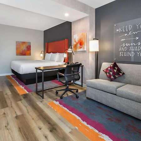 La Quinta Inn & Suites By Wyndham Lewisville Ruang foto