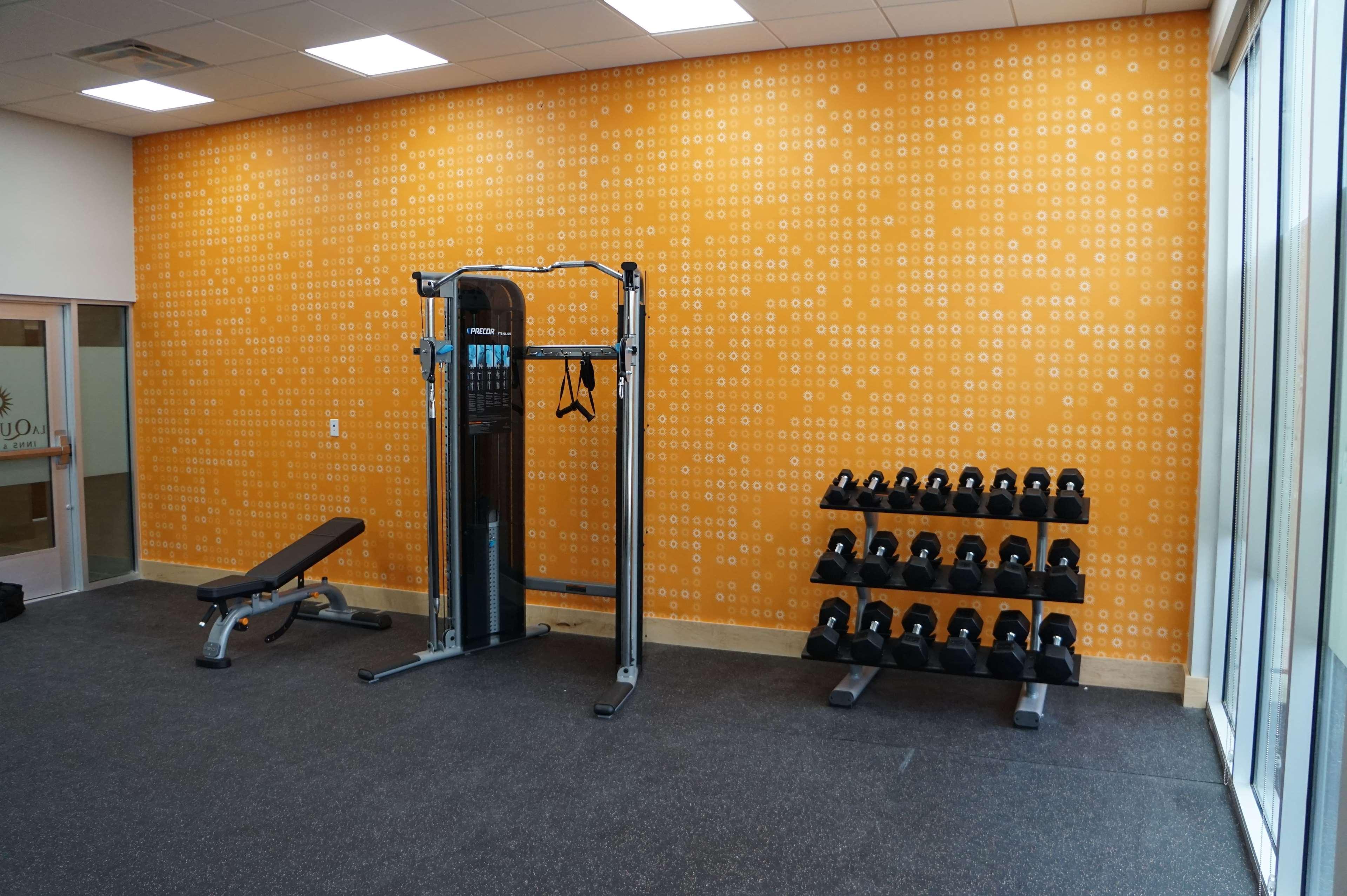 La Quinta Inn & Suites By Wyndham Lewisville Bagian luar foto