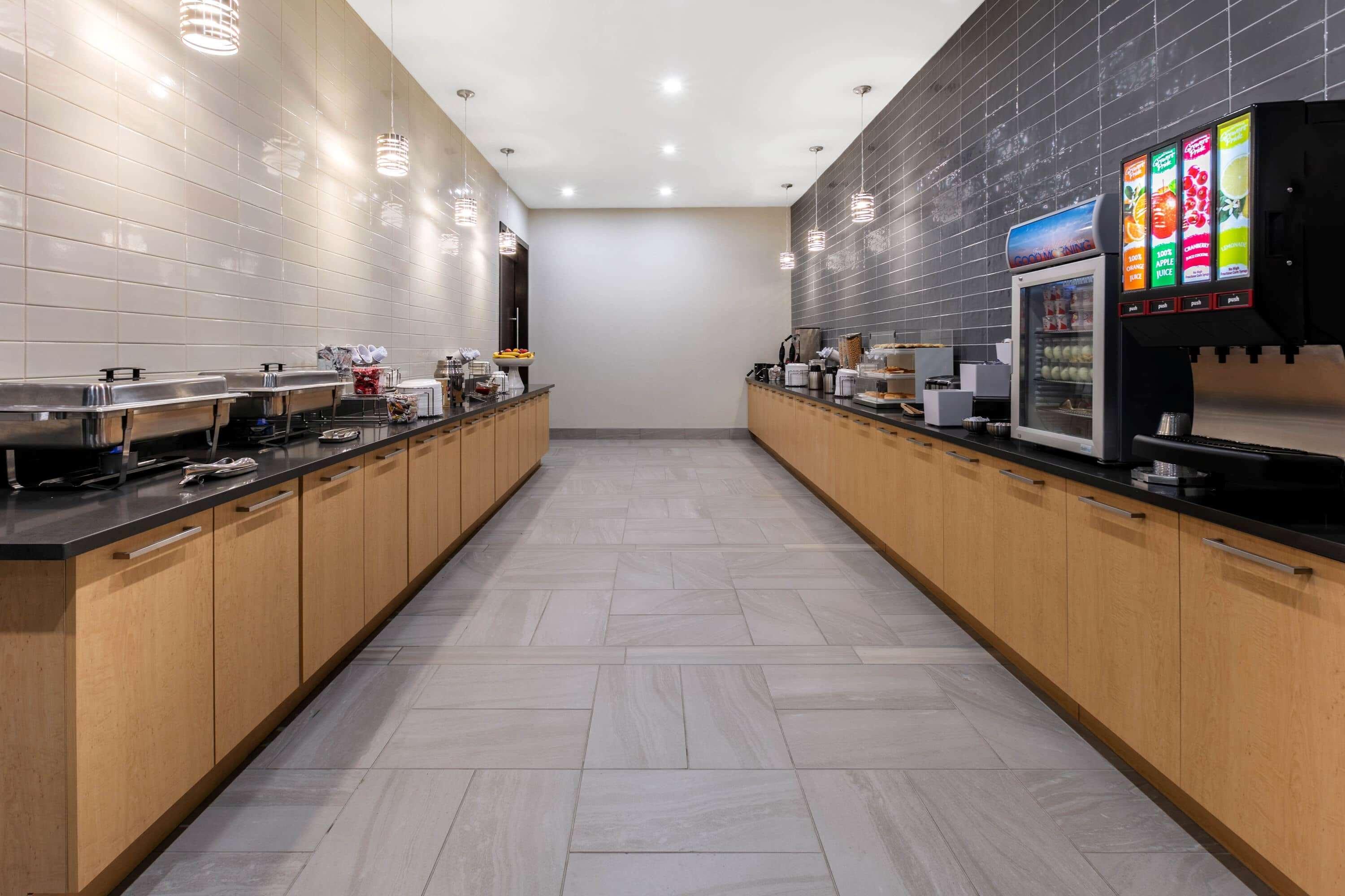 La Quinta Inn & Suites By Wyndham Lewisville Bagian luar foto
